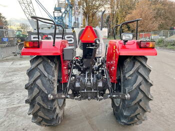 Used heavy machinery Massey Ferguson 5245DI  Traktor